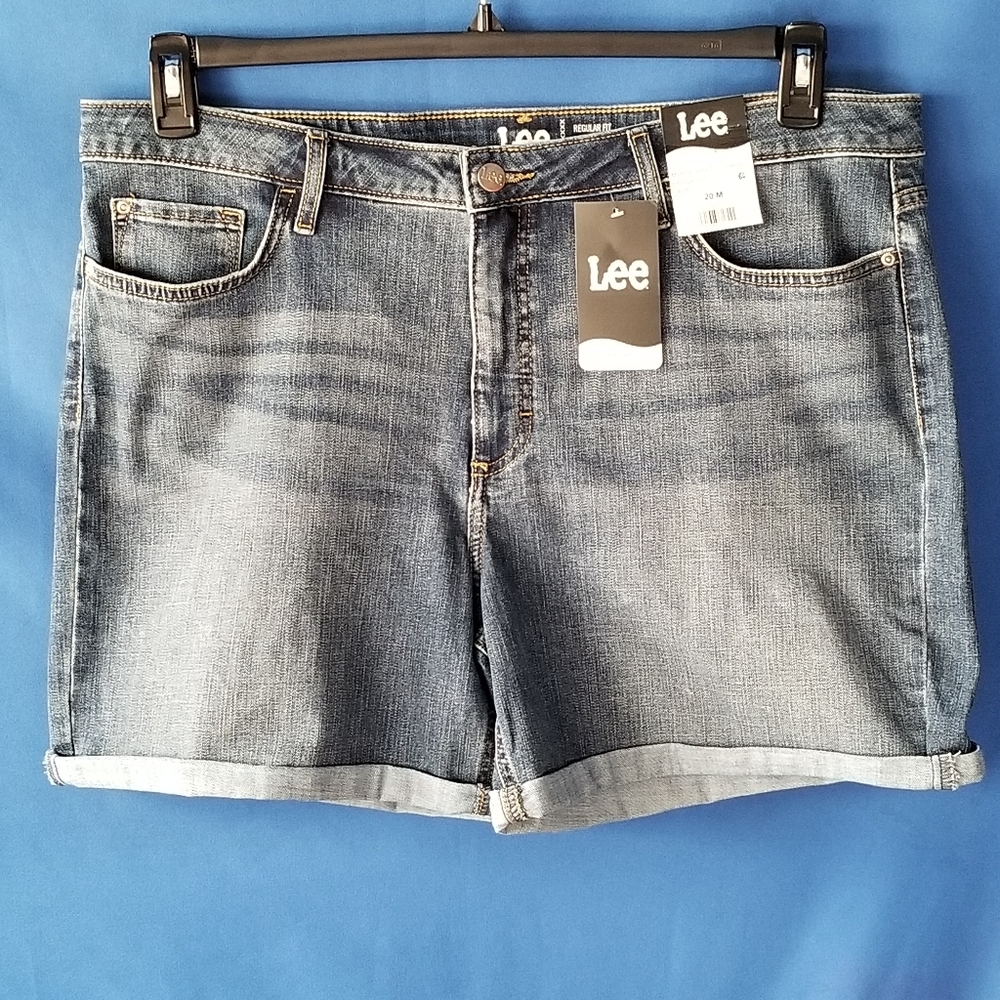 Lee Midrise Liberty Jean Shorts Feature A Regular Fit Cuffed Hem Casual Wear